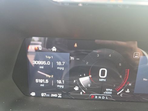 Used 2024 GMC Canyon Elevation w/ Convenience Package AWD/4WD image 7