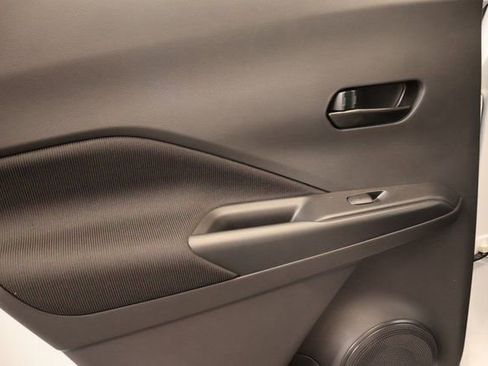 New 2025 Nissan Kicks Play S image 17