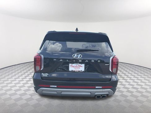 Used 2024 Hyundai Palisade Limited AWD/4WD image 14