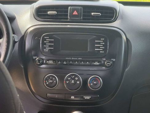 Used 2014 Kia Soul + image 19
