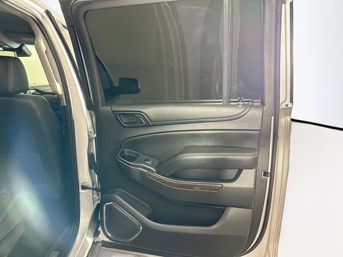 Used 2016 Chevrolet Suburban LT w/ LT Signature Package image 31