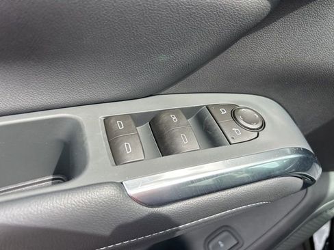 New 2026 Chevrolet Traverse LT w/ Sun and Wheel Package image 13