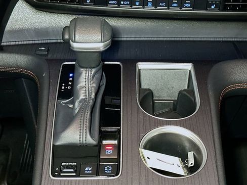 Used 2022 Toyota Sienna XSE image 14