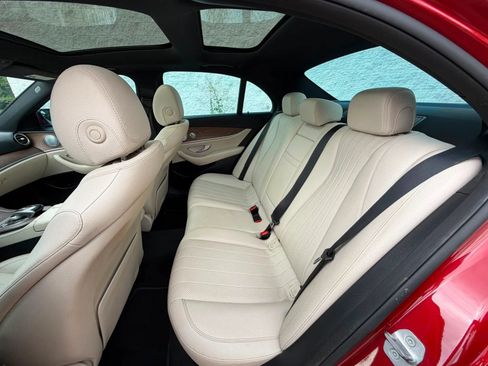 Used 2018 Mercedes-Benz E 300 image 25