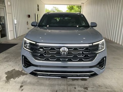 Used 2024 Volkswagen Atlas Cross Sport SEL R-Line AWD/4WD image 26