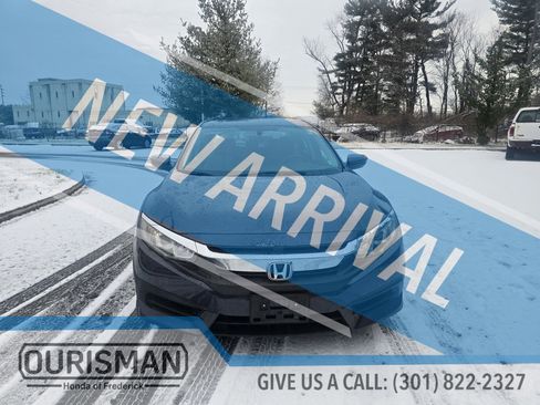 Used 2018 Honda Civic LX image 3