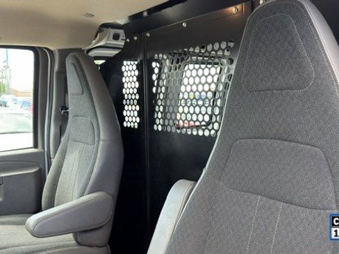 Used 2024 GMC Savana 2500 w/ Driver Convenience Package image 3
