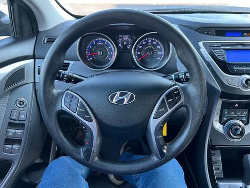 Used 2013 Hyundai Elantra GLS w/ Preferred Pkg image 17