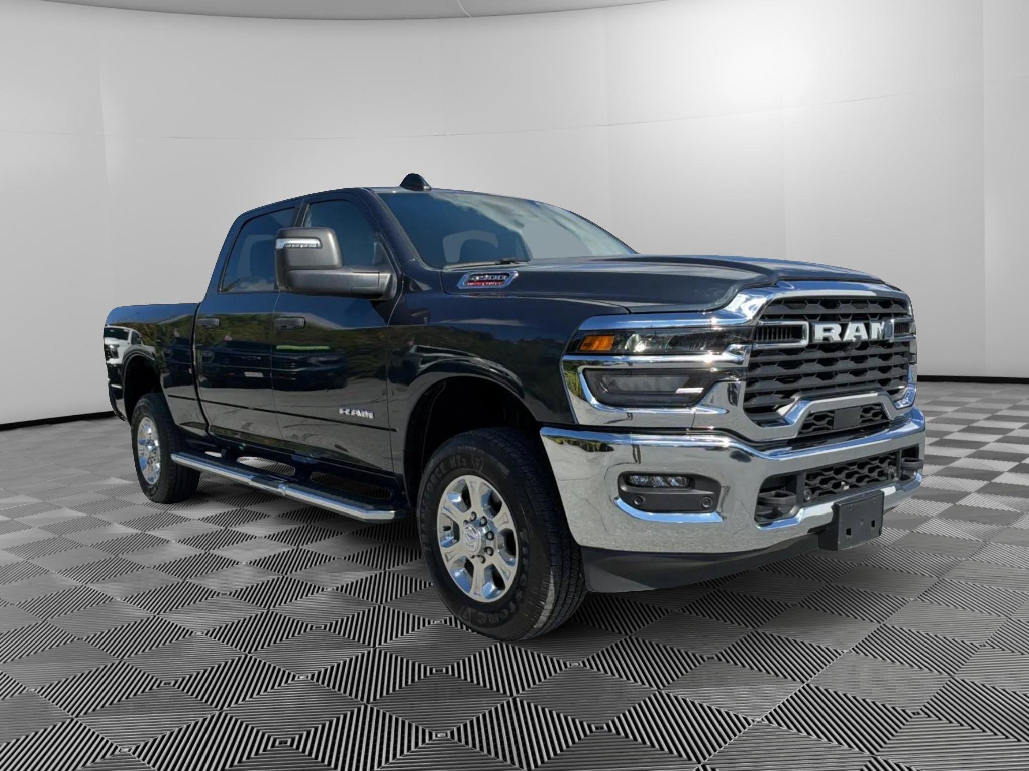Used 2026 RAM 2500 Big Horn AWD/4WD image 2