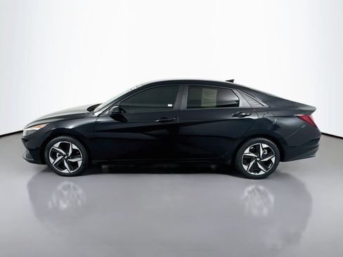 Certified 2023 Hyundai Elantra SEL w/ Convenience Package FWD image 8