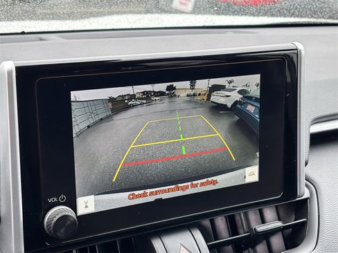 Certified 2025 Toyota RAV4 XLE w/ Convenience Package image 10