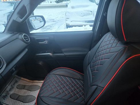 Used 2016 Toyota Tacoma TRD Off-Road image 27