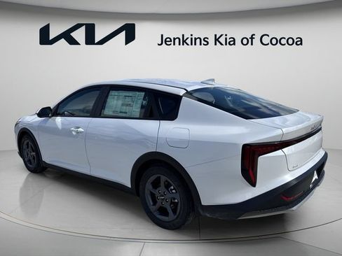 New 2026 Kia K4 FWD image 8