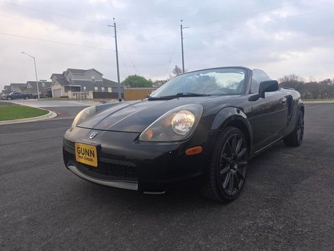 Used 2000 Toyota MR2 image 6