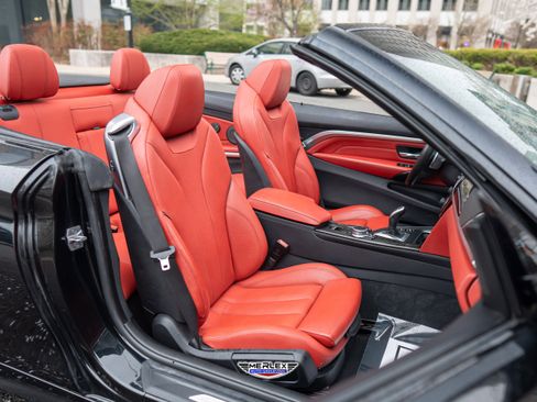 Used 2018 BMW 430i Convertible image 18
