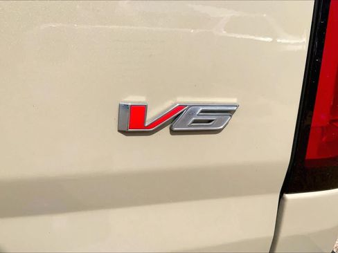 Used 2022 Chevrolet Colorado Z71 AWD/4WD image 10