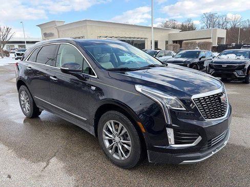 Certified 2022 Cadillac XT5 Premium Luxury image 4