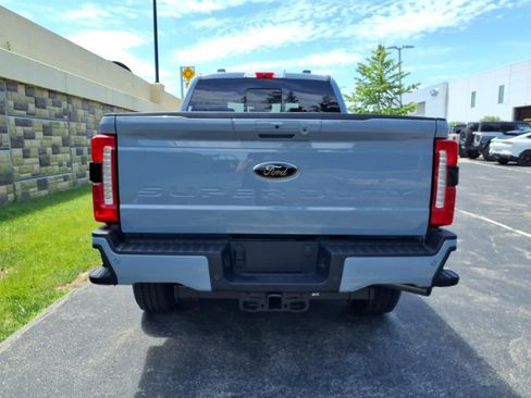 New 2026 Ford F250 Lariat w/ Black Appearance Package AWD/4WD image 9
