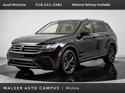 Used 2022 Volkswagen Tiguan SE w/ Panoramic Sunroof Package