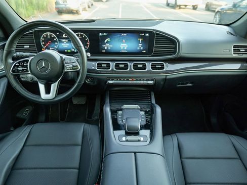 Used 2023 Mercedes-Benz GLS 450 4MATIC image 41