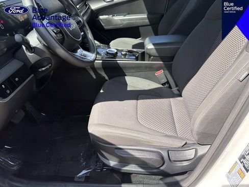 Used 2023 Kia Sportage LX AWD/4WD image 18