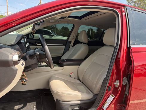 Used 2019 Nissan Altima 2.5 Platinum image 12