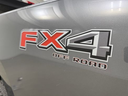 Used 2023 Ford F350 Lariat w/ Sport Appearance Package image 32