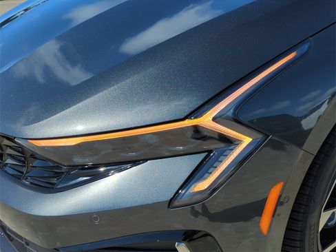 New 2026 Kia K5 EX image 10