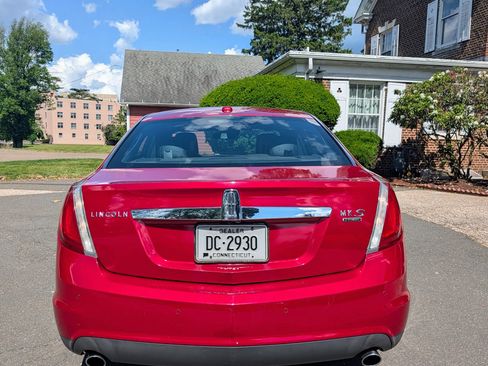 Used 2012 Lincoln MKS AWD image 3
