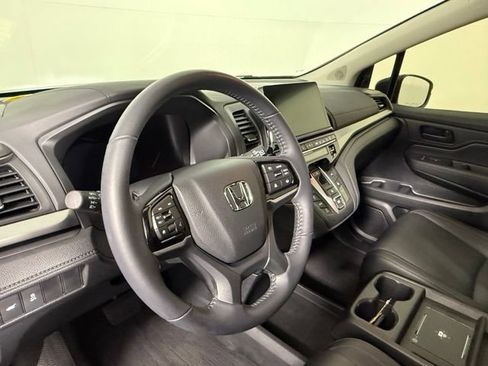 Used 2025 Honda Odyssey EX-L image 16