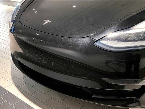 Used 2019 Tesla Model 3 Mid Range image 32