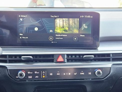 Used 2024 Kia Sorento S image 22