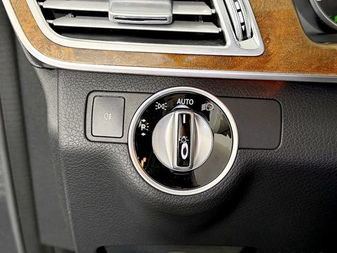 Used 2016 Mercedes-Benz E 350 4MATIC Luxury Wagon image 19