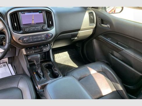 Used 2018 GMC Canyon SLT image 12