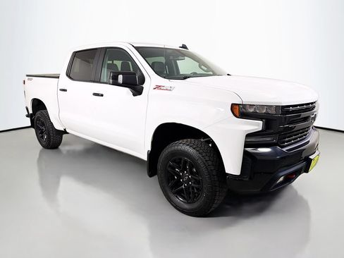 Used 2020 Chevrolet Silverado 1500 LT Trail Boss AWD/4WD image 4