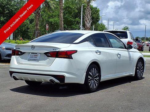 Used 2024 Nissan Altima 2.5 SV w/ SV Premium Package FWD image 8