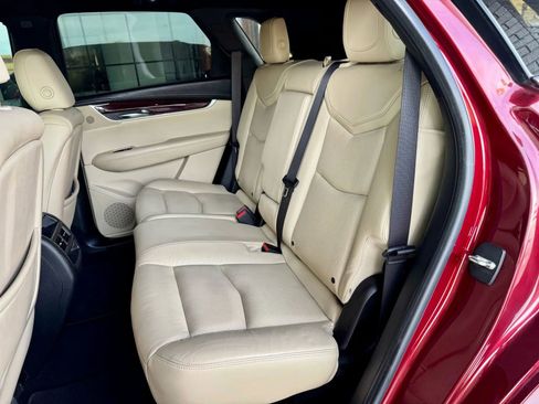 Used 2017 Cadillac XT5 Luxury w/ Driver Awareness Package image 23