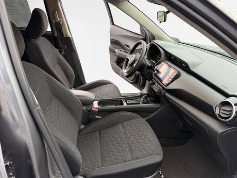 Used 2022 Nissan Kicks SV image 26