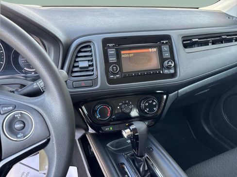 Used 2016 Honda HR-V LX image 14