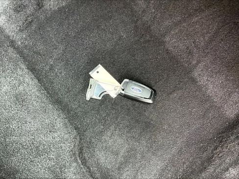 Used 2023 Ford Edge SEL image 10