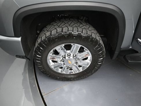 Used 2024 Chevrolet Silverado 2500 High Country w/ High Country Premium Package AWD/4WD image 39