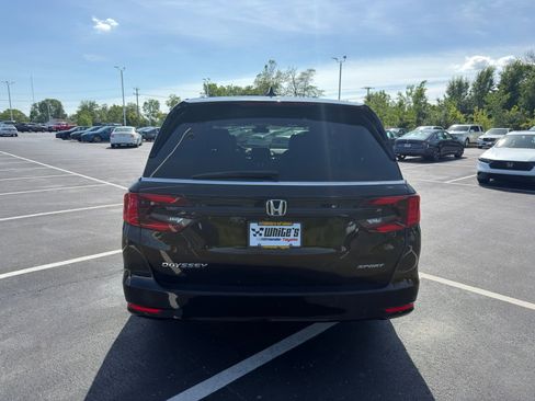 Used 2024 Honda Odyssey Sport image 7