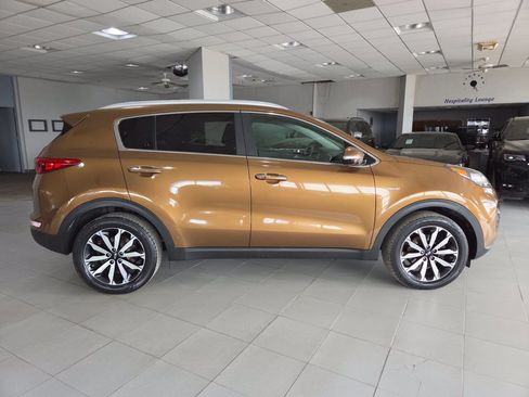 Used 2017 Kia Sportage EX w/ EX Technology Package AWD/4WD image 8