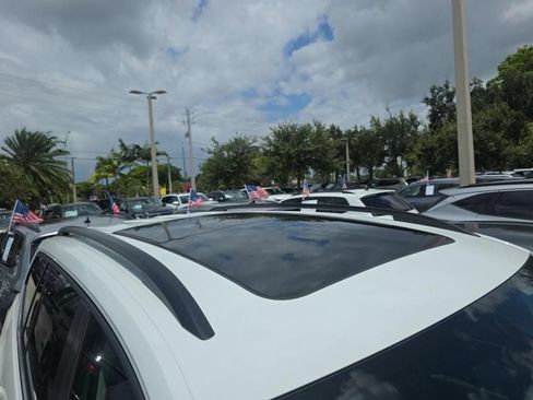 Used 2022 Volkswagen Atlas SE FWD image 4
