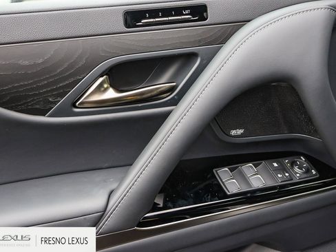 New 2025 Lexus LX 600 4WD w/ Luxury Package image 27