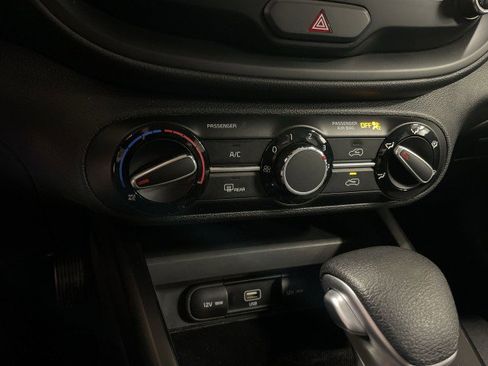 Used 2020 Kia Soul LX image 20