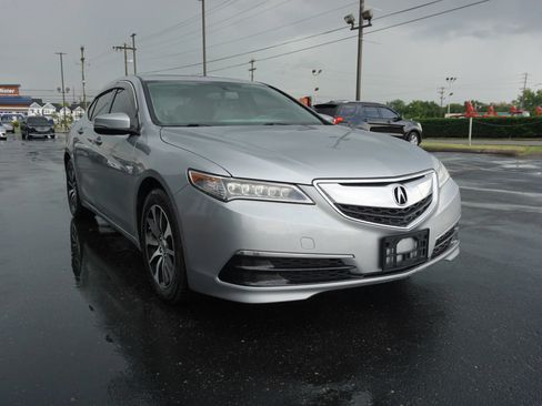 Used 2017 Acura TLX FWD image 3