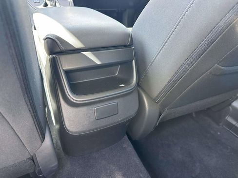 Certified 2025 Subaru Outback AWD/4WD image 9