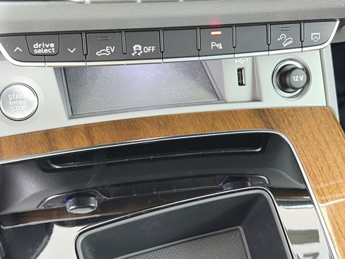 Certified 2024 Audi Q5 e Premium image 25