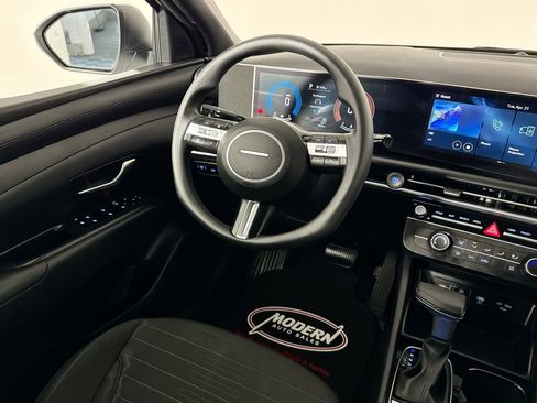 Used 2025 Hyundai Santa Cruz SE image 27